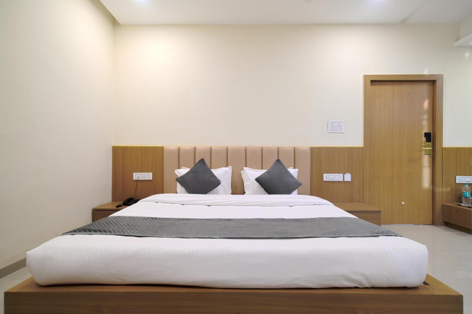 Hotel Shivlok Ujjain Δωμάτιο φωτογραφία