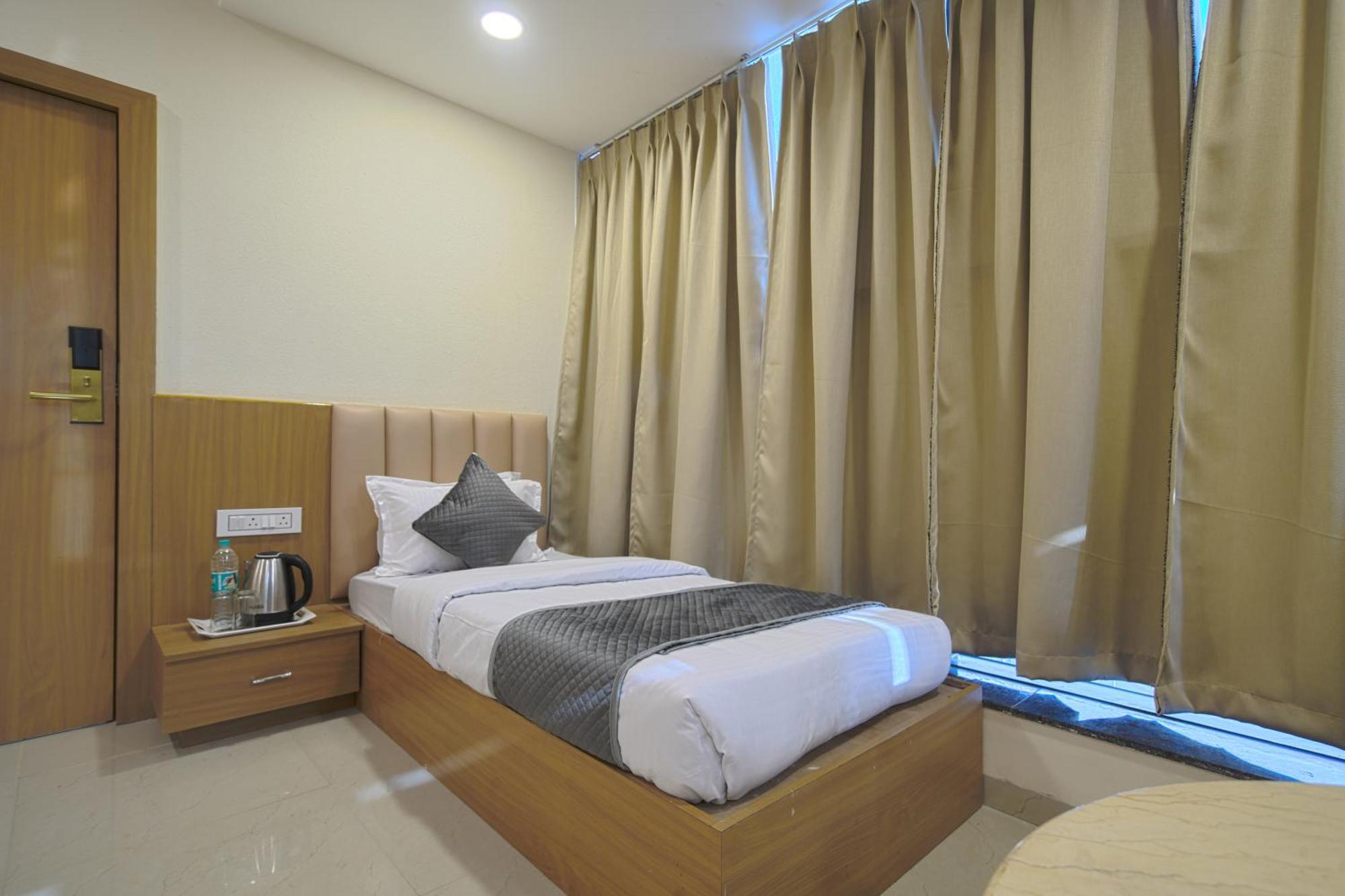 Hotel Shivlok Ujjain Δωμάτιο φωτογραφία