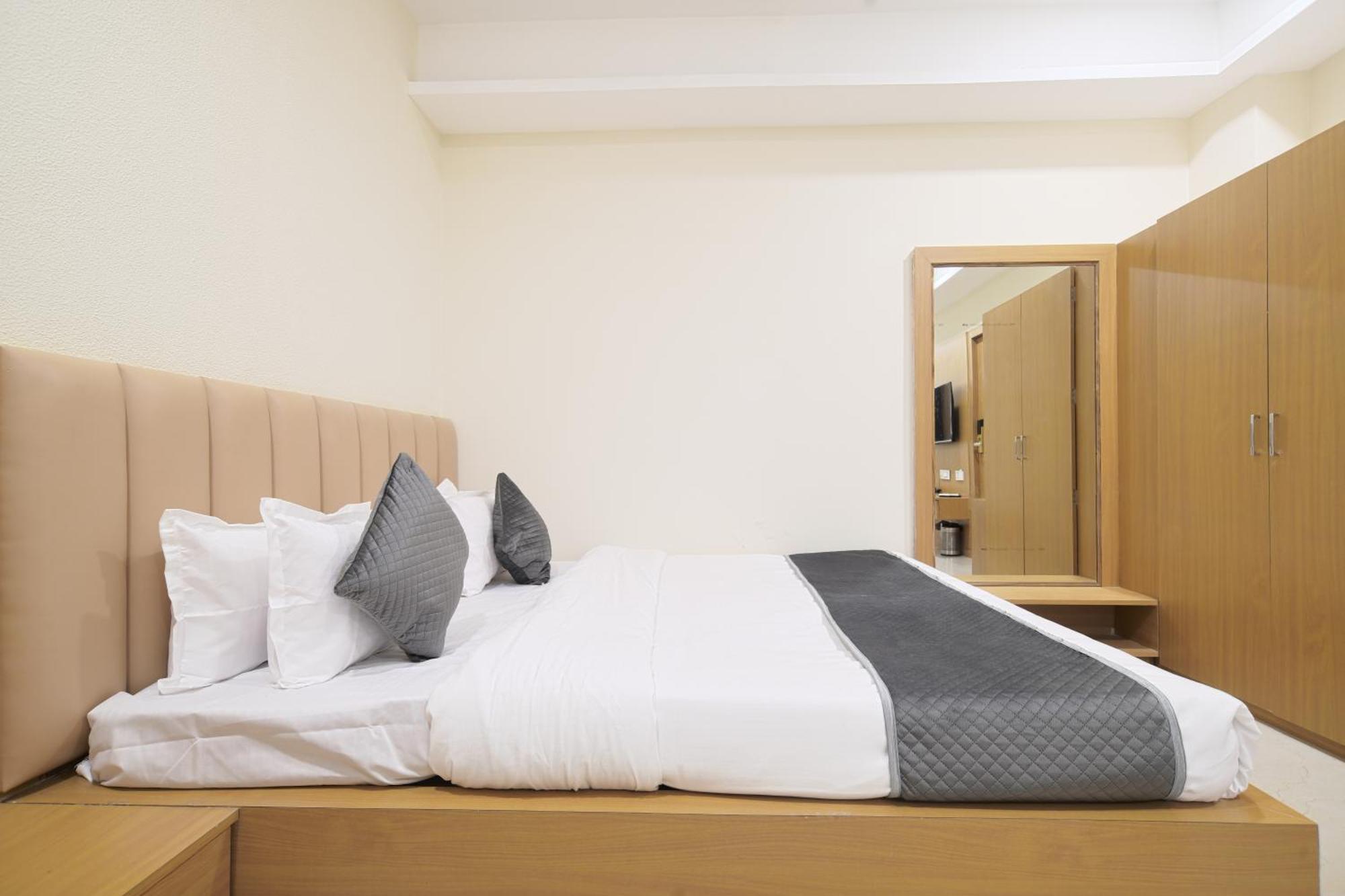 Hotel Shivlok Ujjain Δωμάτιο φωτογραφία