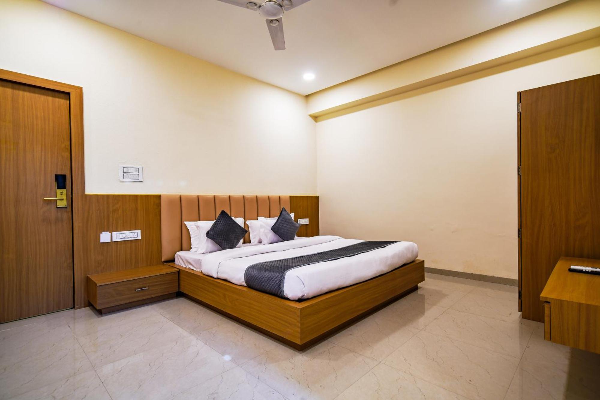 Hotel Shivlok Ujjain Δωμάτιο φωτογραφία