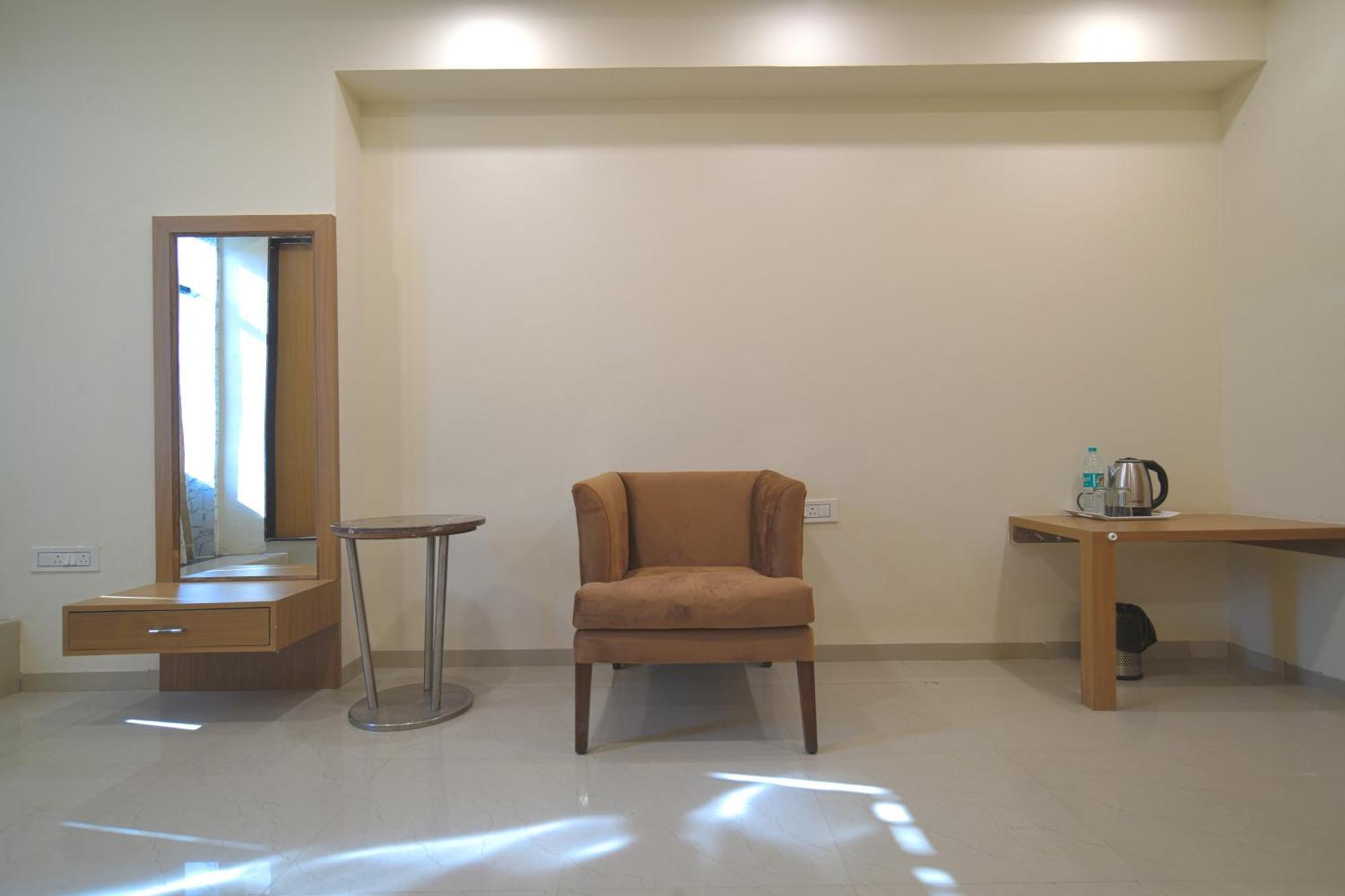 Hotel Shivlok Ujjain Δωμάτιο φωτογραφία